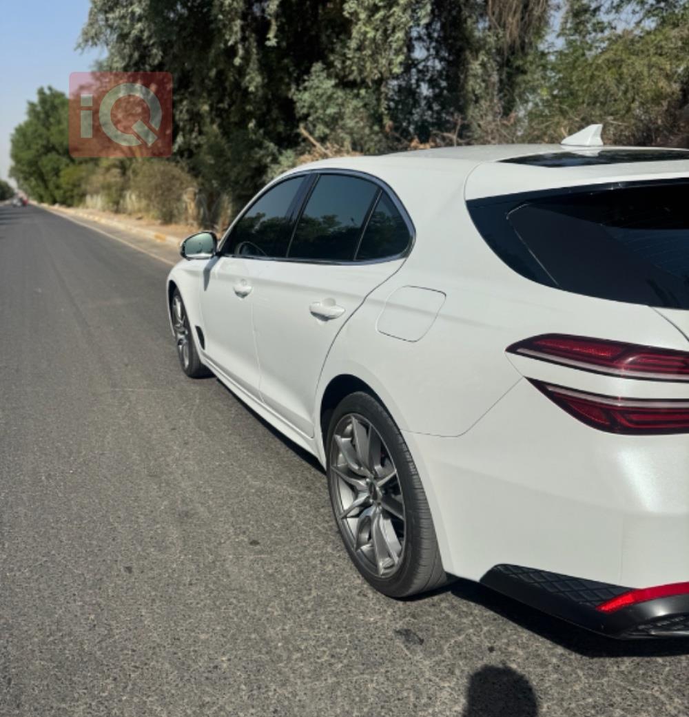 جنسس G70